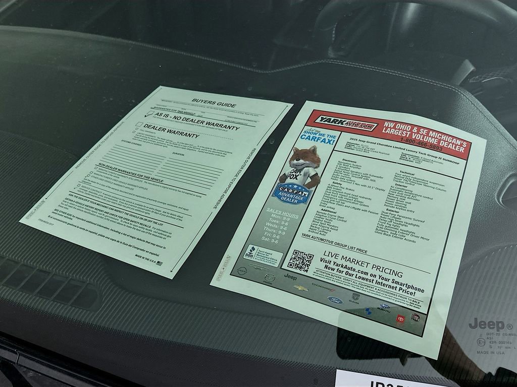 Certified 2025 Jeep Grand Cherokee Limited w/ Luxury Tech Group II image 16