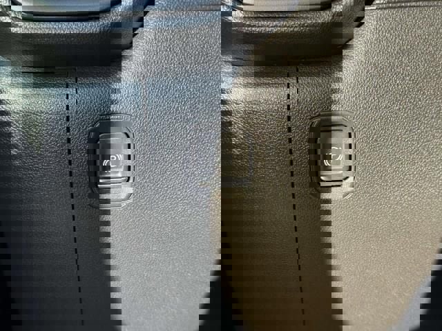 Used 2021 Chevrolet Silverado 1500 Custom image 19