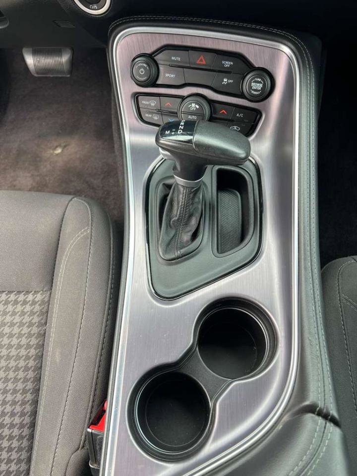 Used 2017 Dodge Challenger R/T RWD image 28