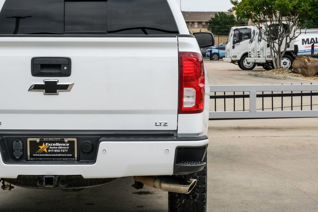 Used 2018 Chevrolet Silverado 1500 LTZ Z71 w/ LTZ Plus Package AWD/4WD image 48
