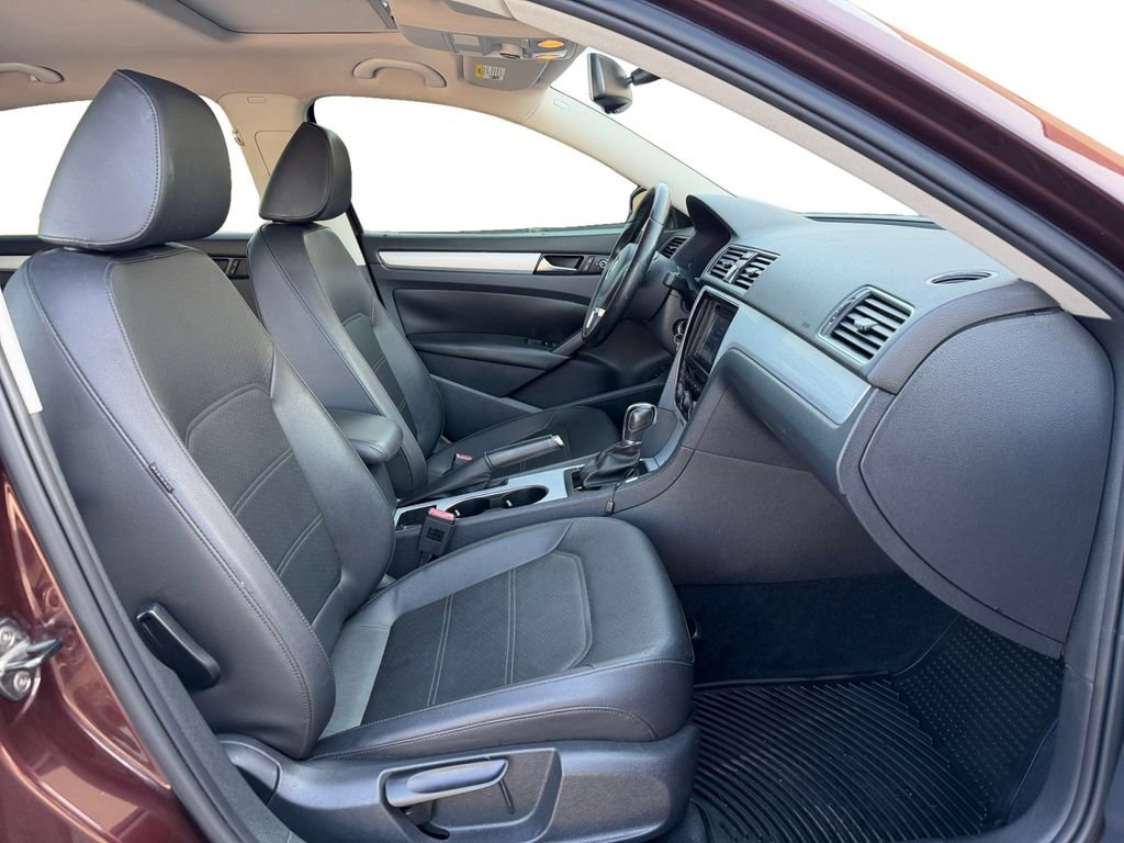 Used 2013 Volkswagen Passat 2.5 SE FWD image 18
