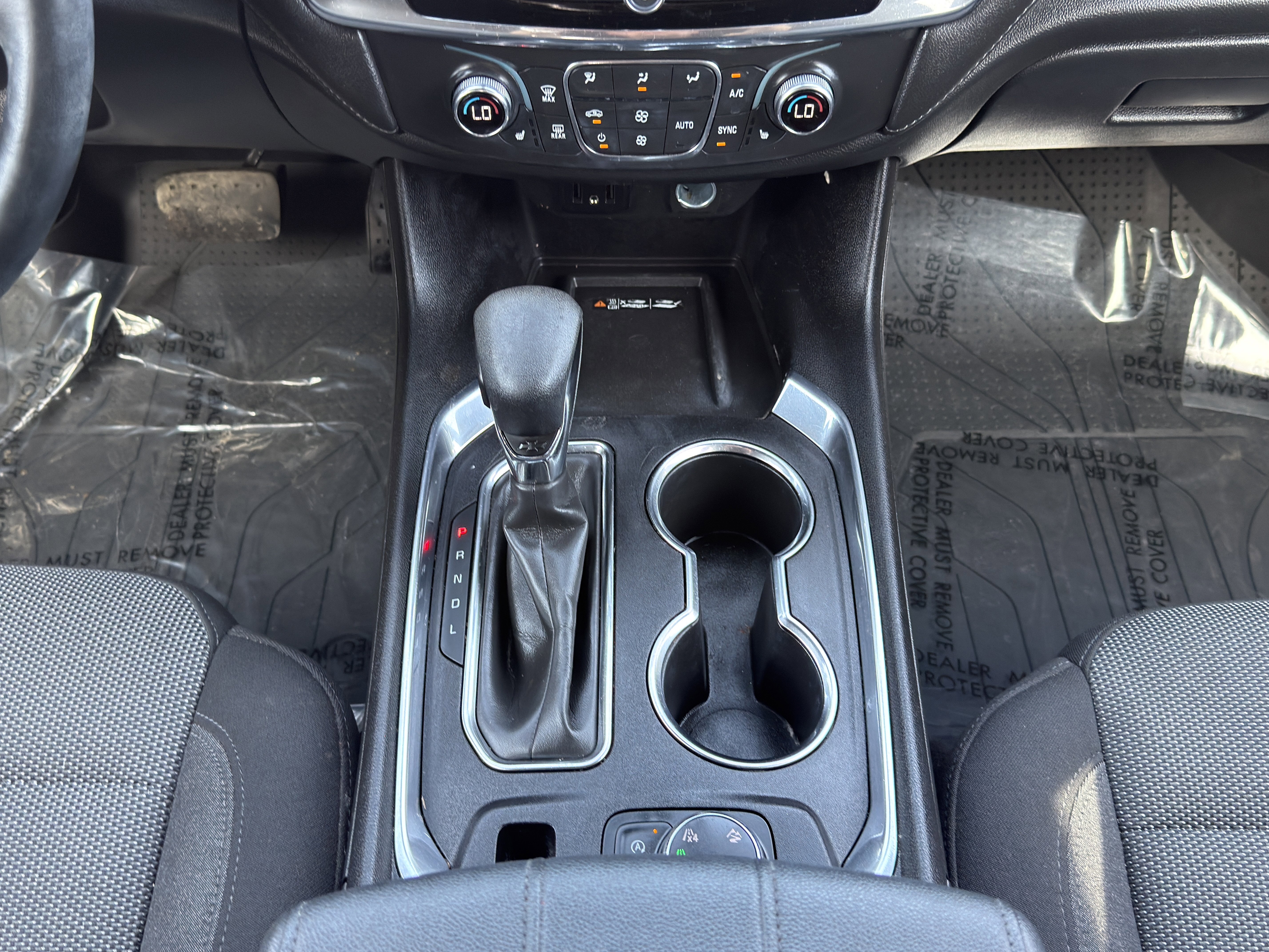 Used 2023 Chevrolet Traverse LT image 31