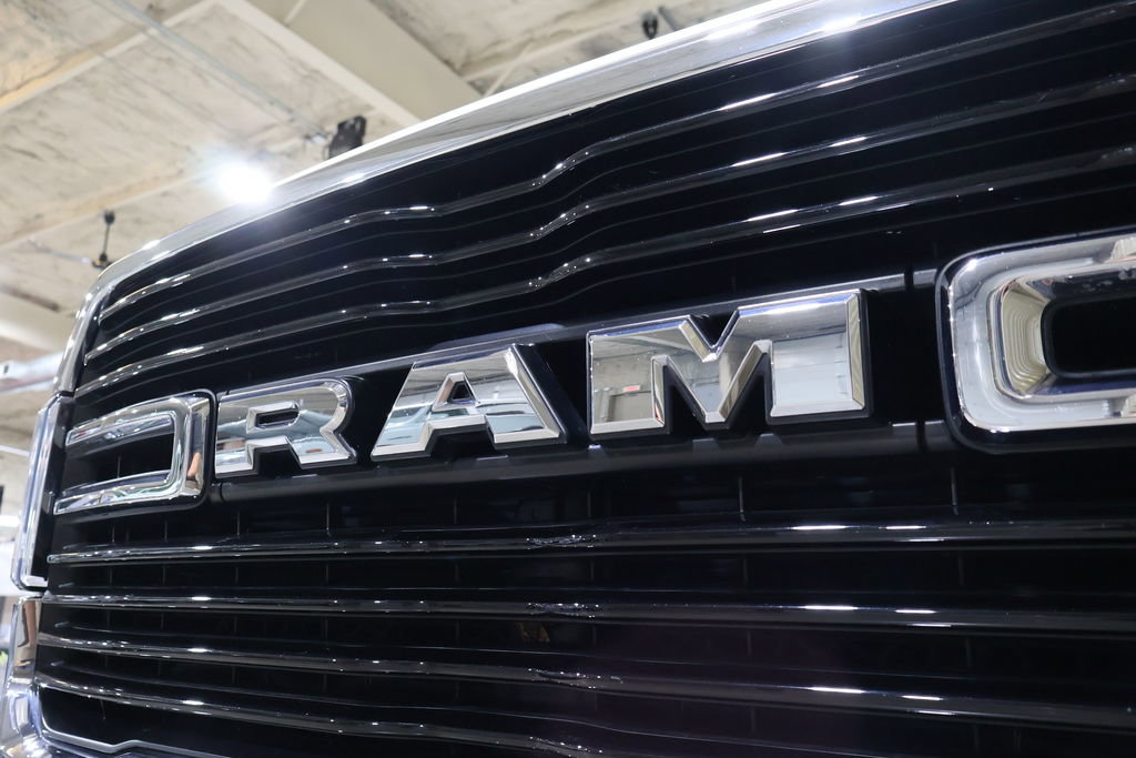 Used 2019 RAM 3500 Big Horn image 70
