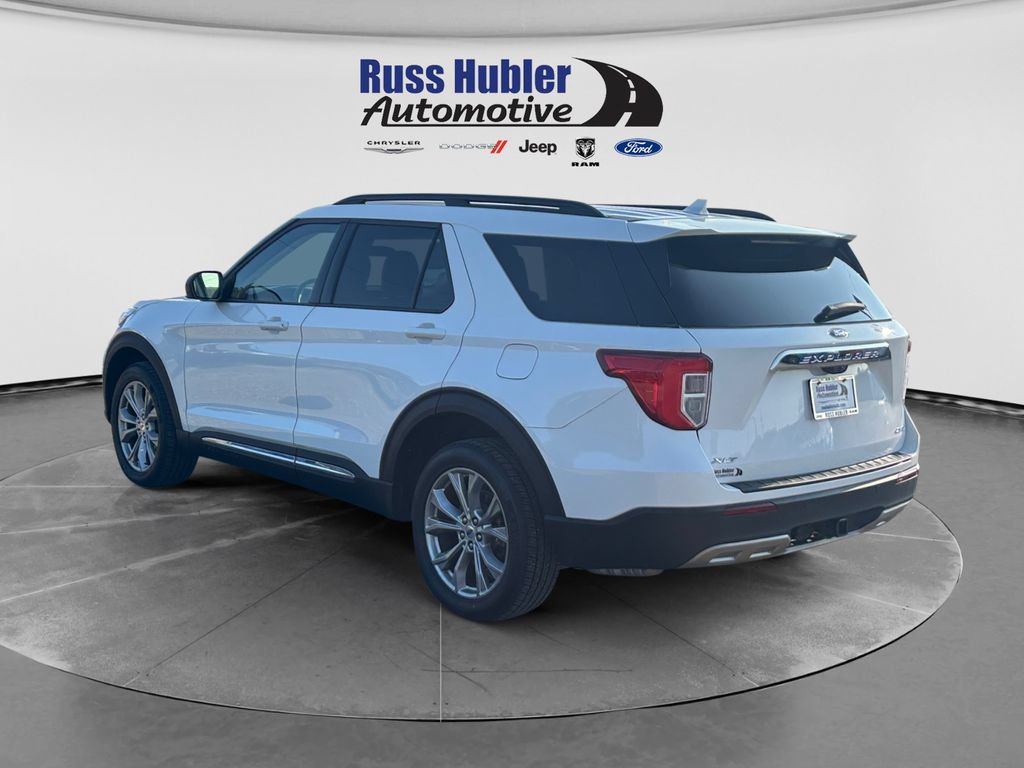 Used 2023 Ford Explorer XLT w/ Equipment Group 202A AWD/4WD image 3