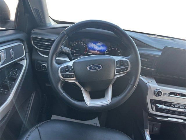 Used 2022 Ford Explorer XLT w/ Equipment Group 202A image 12