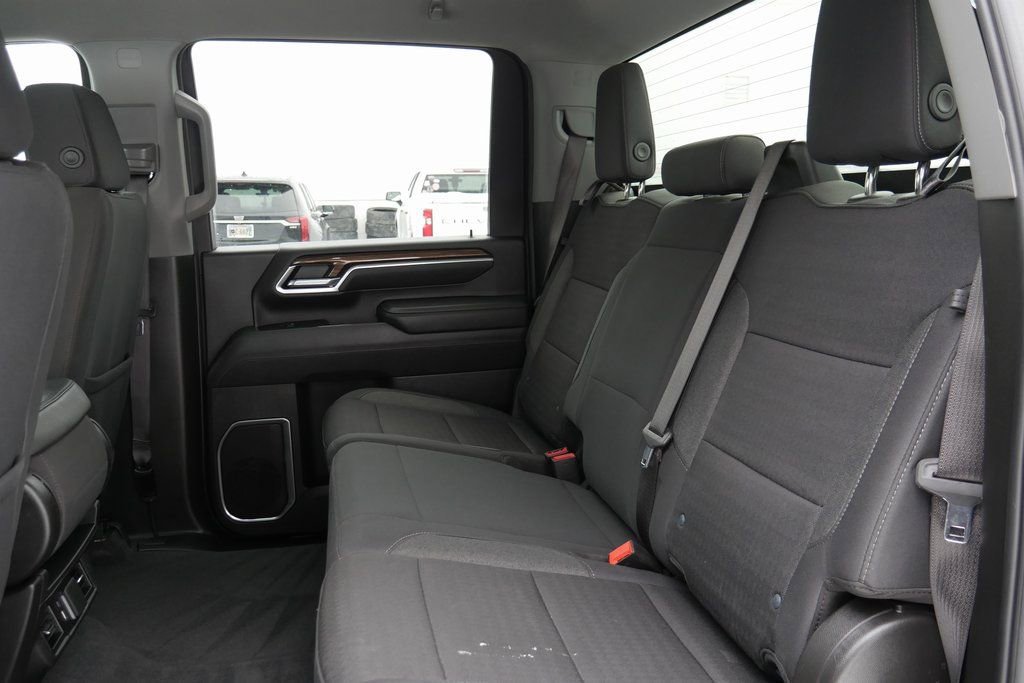 Used 2025 Chevrolet Silverado 2500 LT w/ Convenience Package image 25