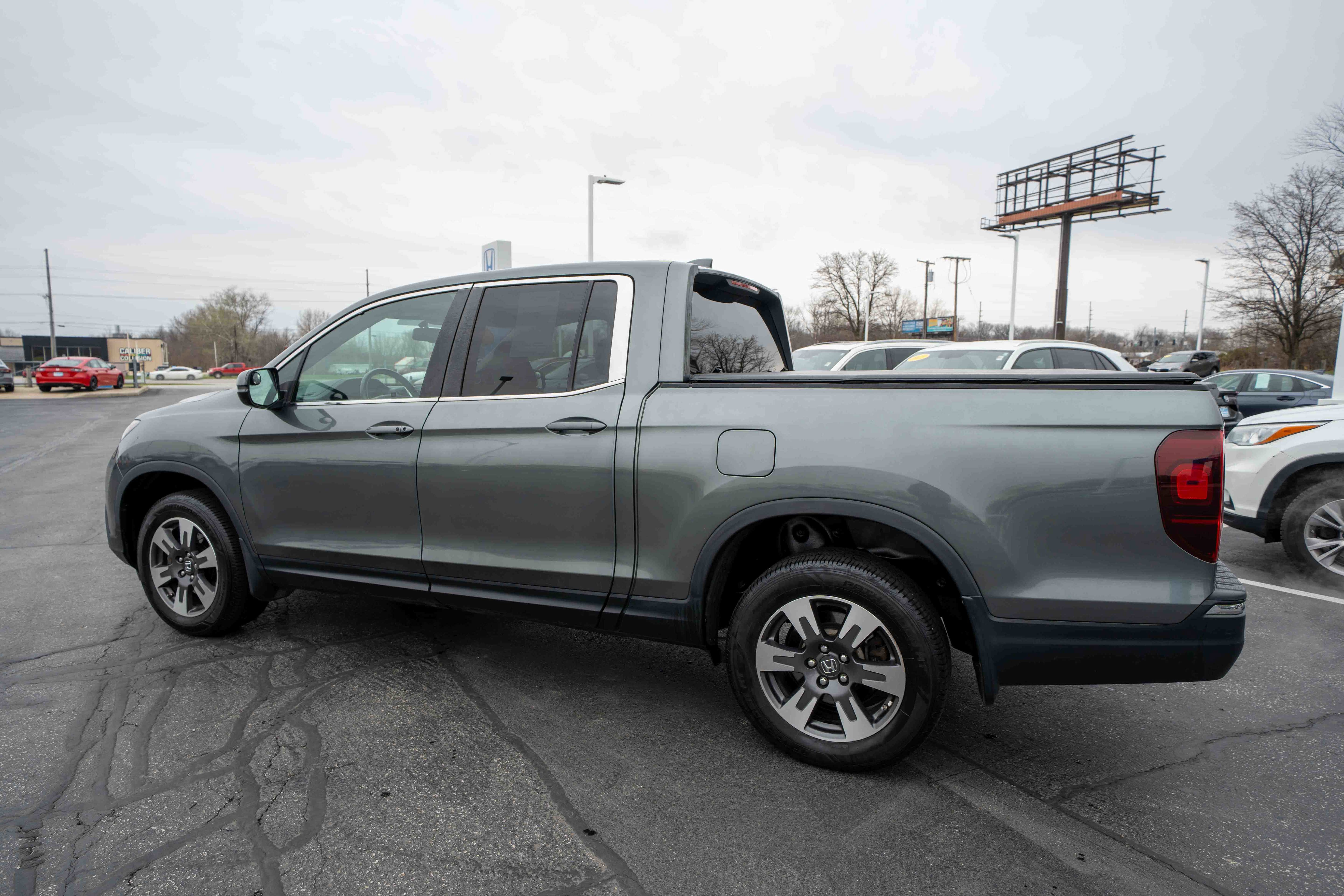 Used 2017 Honda Ridgeline RTL-T image 4