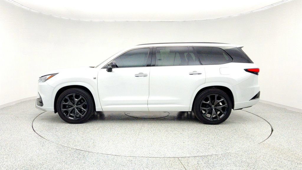 Used 2024 Lexus TX 500h AWD w/ Technology Package image 8