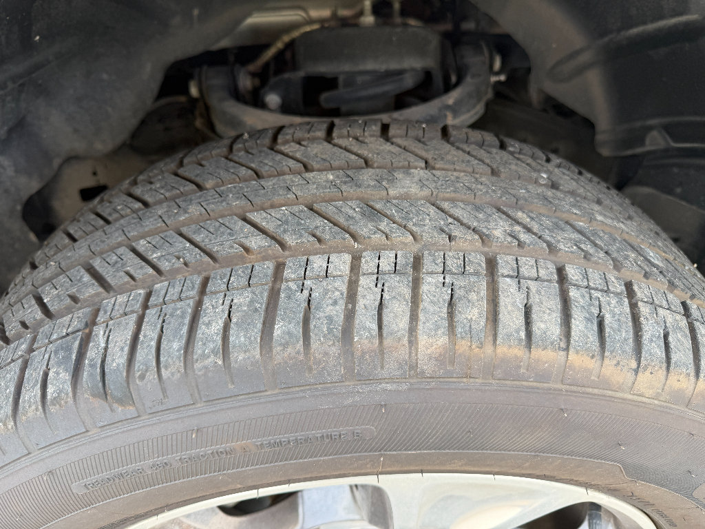 Used 2023 RAM 1500 Laramie AWD/4WD image 16
