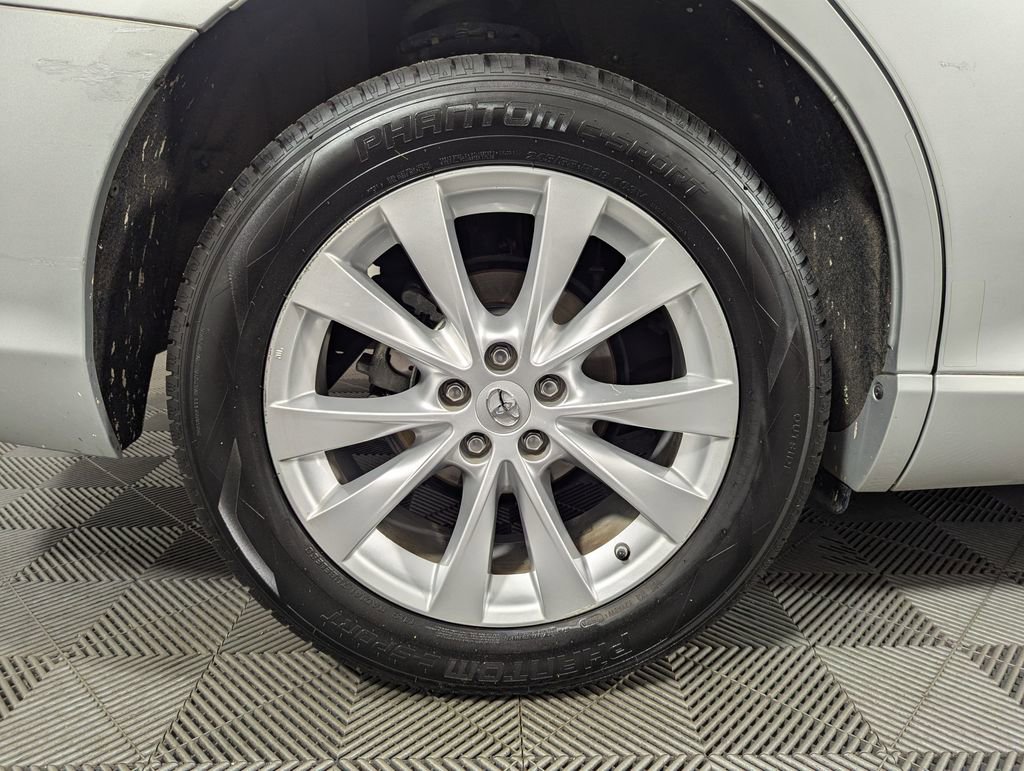 Used 2014 Toyota Venza XLE FWD image 26