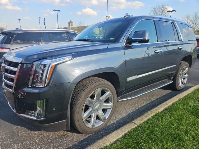 Used 2020 Cadillac Escalade Luxury image 1
