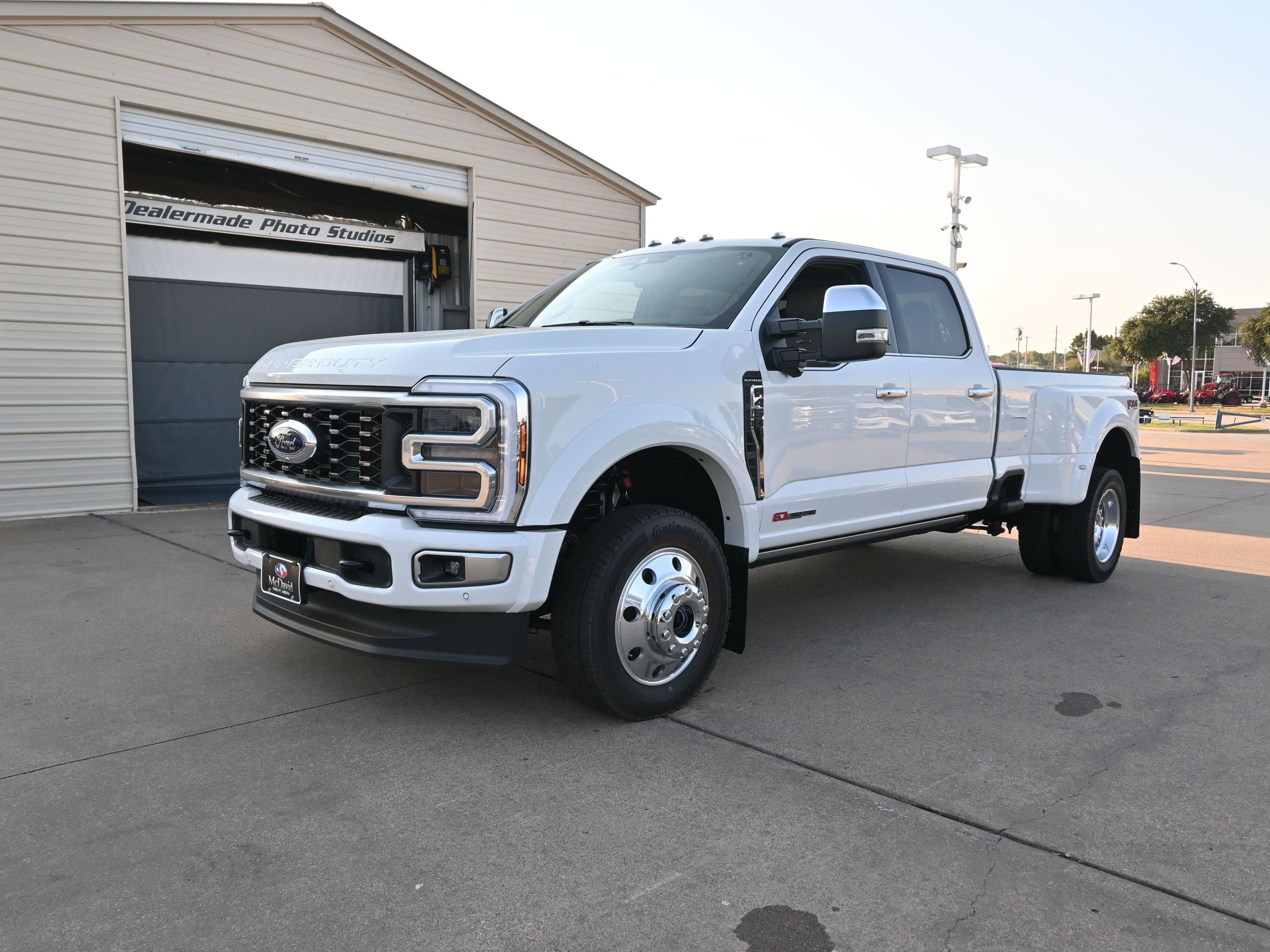 New 2026 Ford F450 Platinum w/ Platinum Plus Package image 2