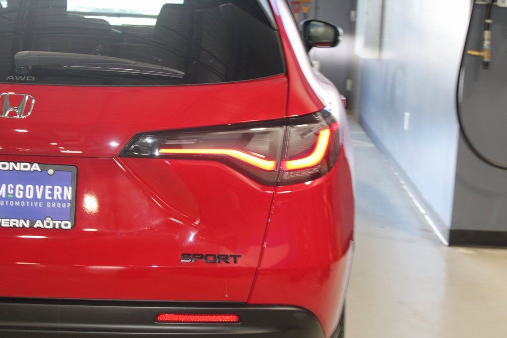 Used 2025 Honda HR-V Sport image 39