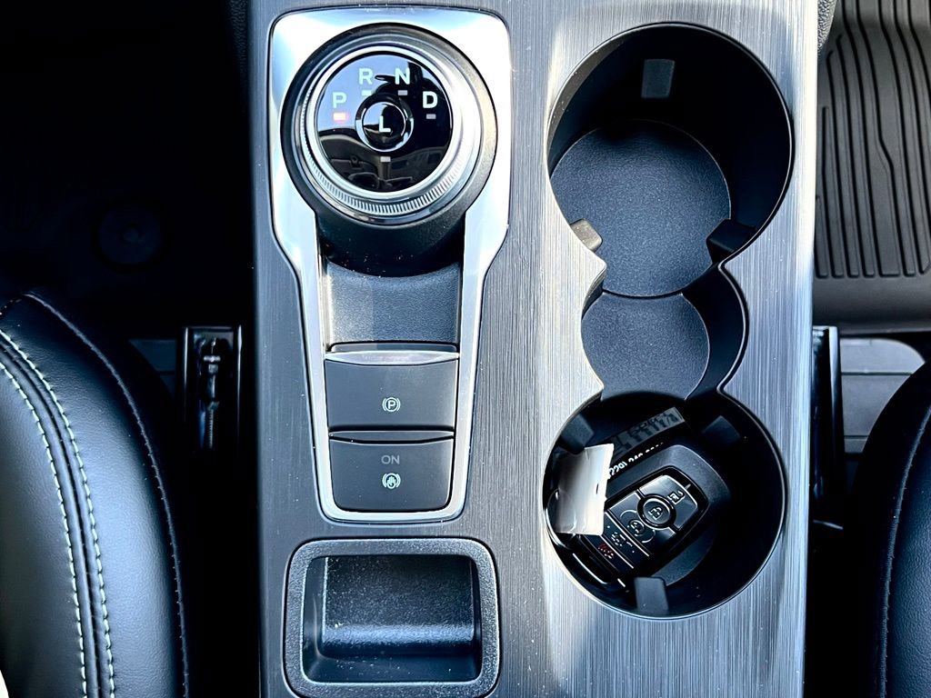 New 2025 Ford Escape SE image 27