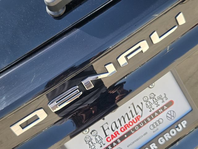 Used 2026 GMC Acadia Denali FWD image 9