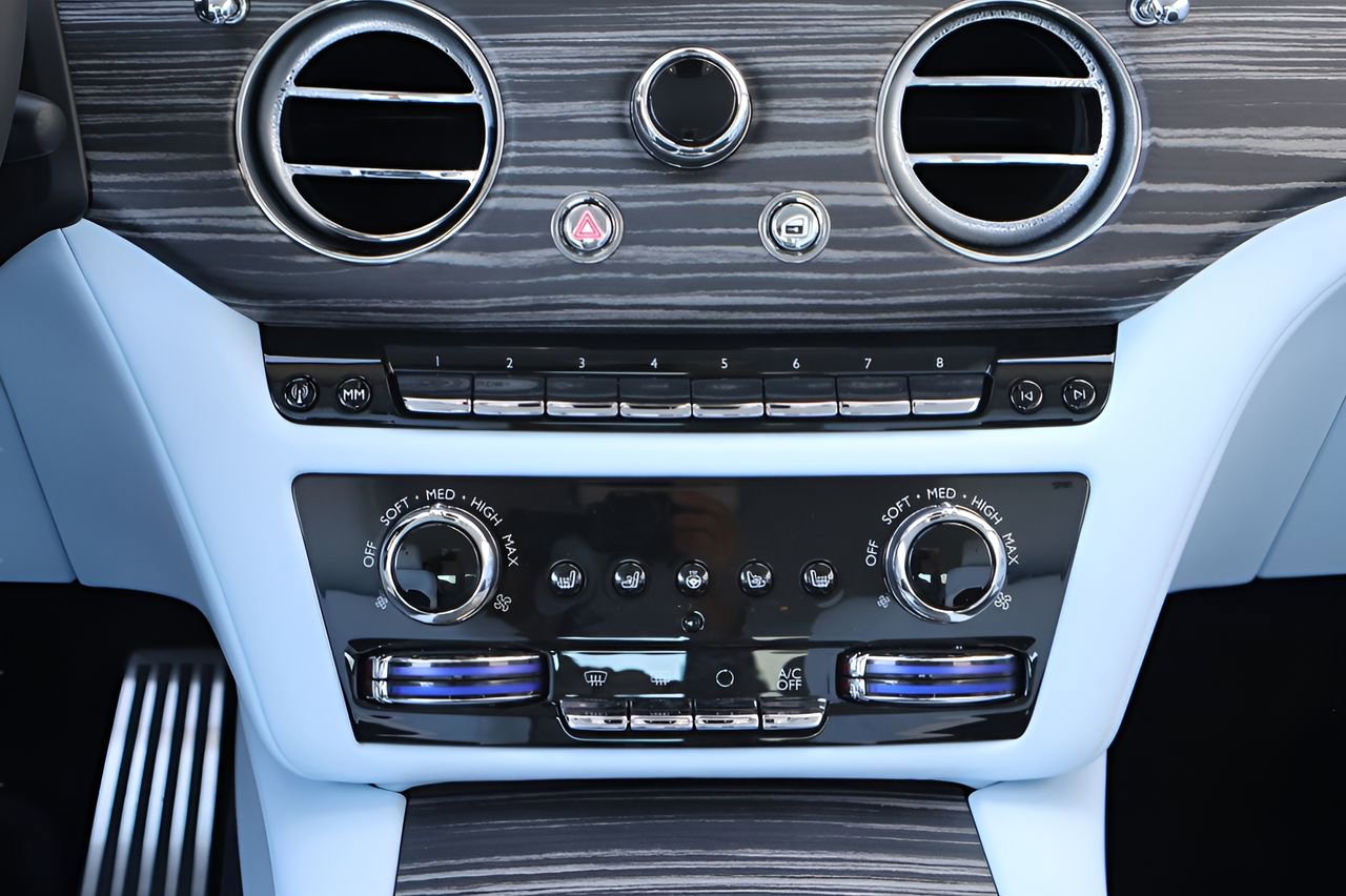 New 2026 Rolls-Royce Spectre image 20