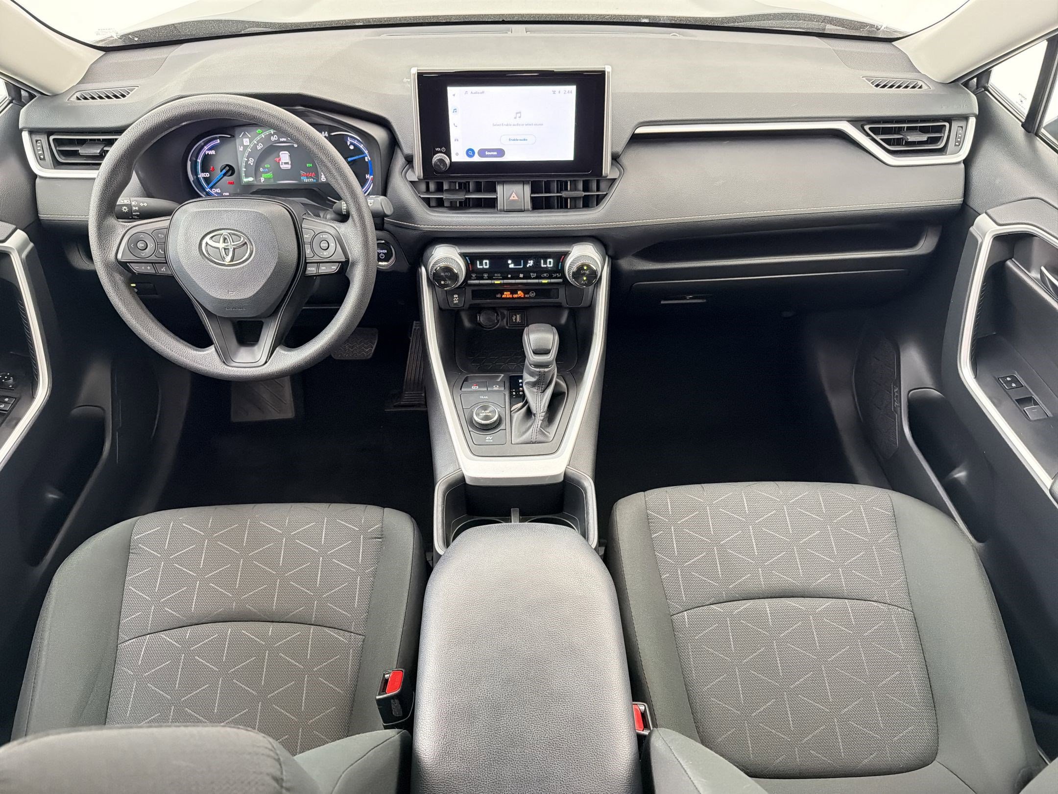 Used 2024 Toyota RAV4 XLE AWD/4WD image 16