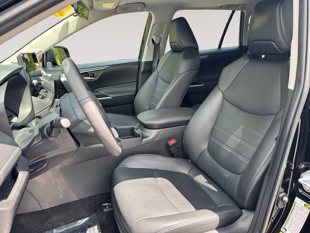Used 2025 Toyota RAV4 XLE Premium w/ Weather Package AWD/4WD image 9