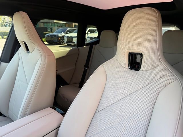 New 2026 BMW iX xDrive45 image 18