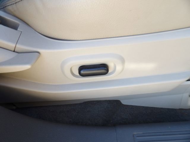 Used 2013 Ford Edge SEL image 37