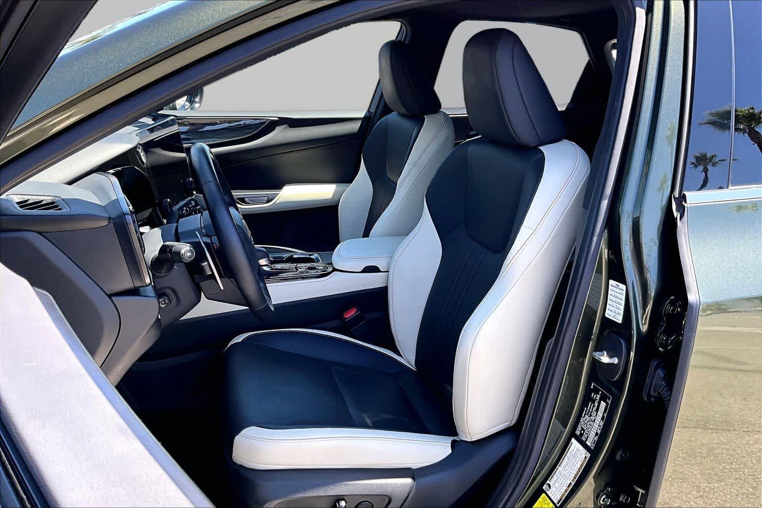 Used 2023 Lexus NX 350h AWD w/ Vision Package image 7
