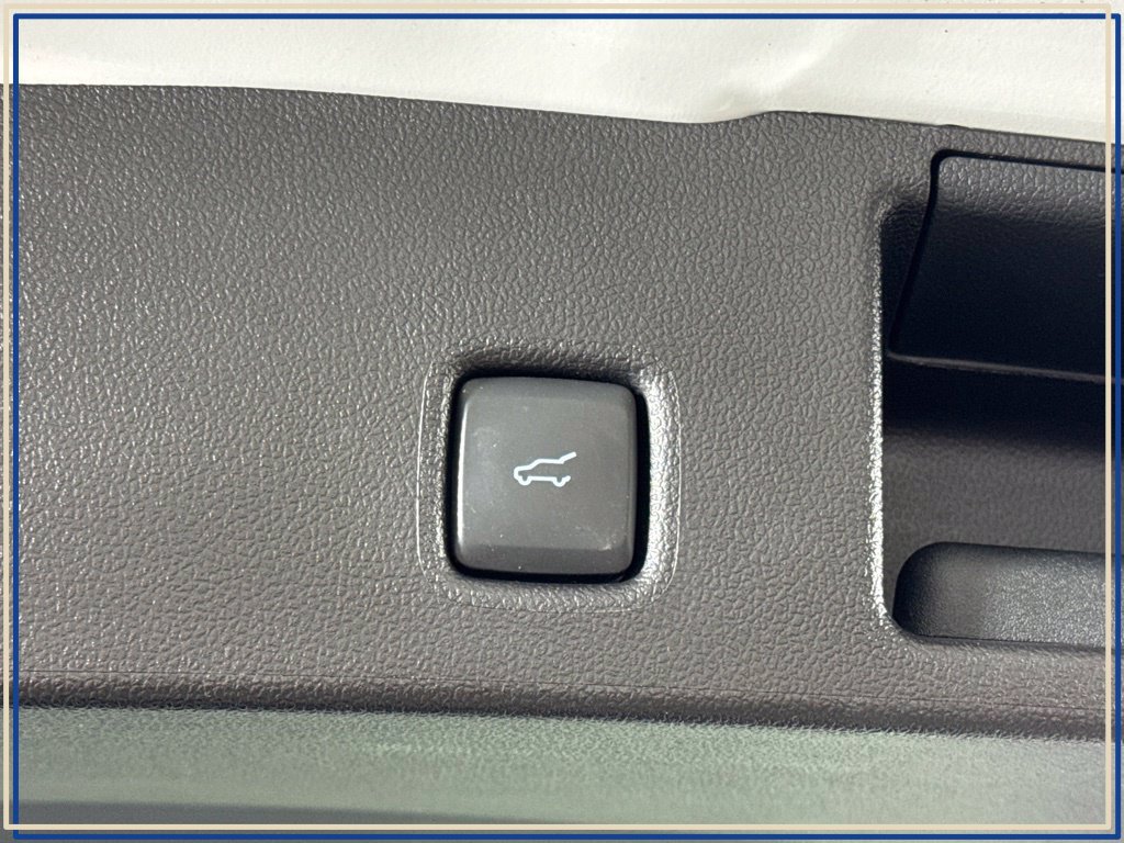 Used 2025 Ford Escape Active w/ Cold Weather Package AWD/4WD image 35