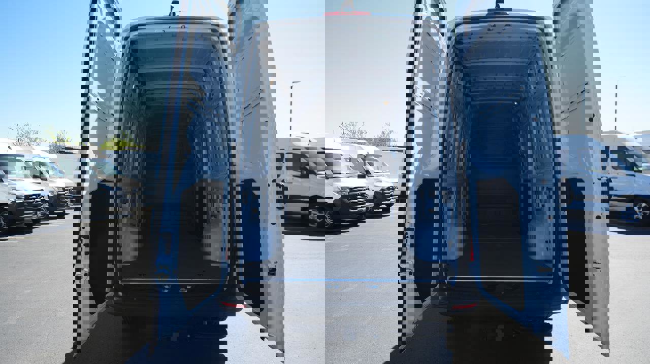 Used 2024 Mercedes-Benz Sprinter 144 Cargo image 7