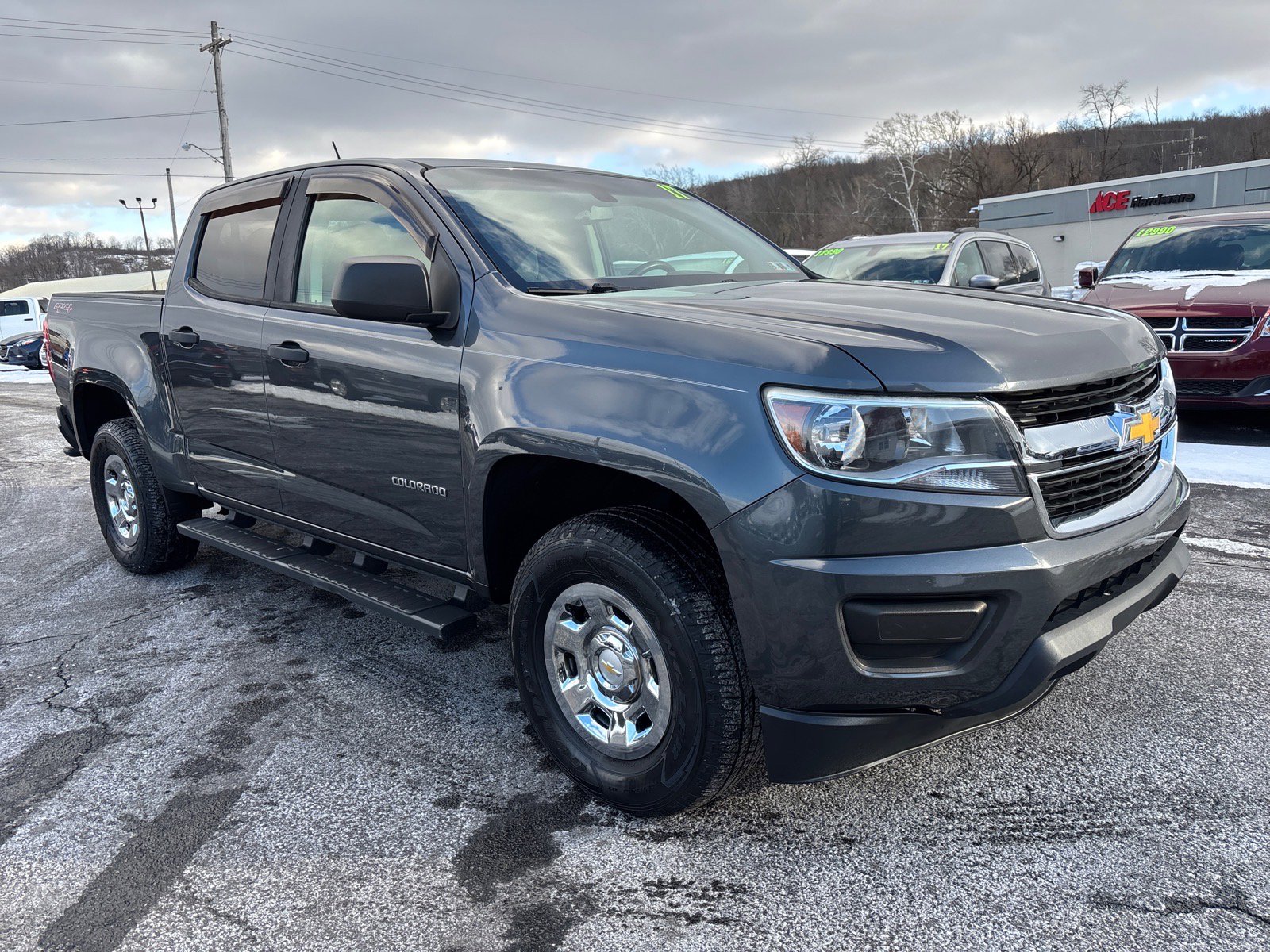 Used 2017 Chevrolet Colorado W/T image 1