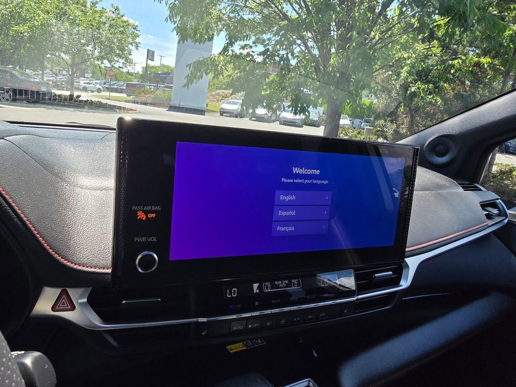 Certified 2025 Toyota Sienna XSE w/ XSE Plus Package AWD/4WD image 24