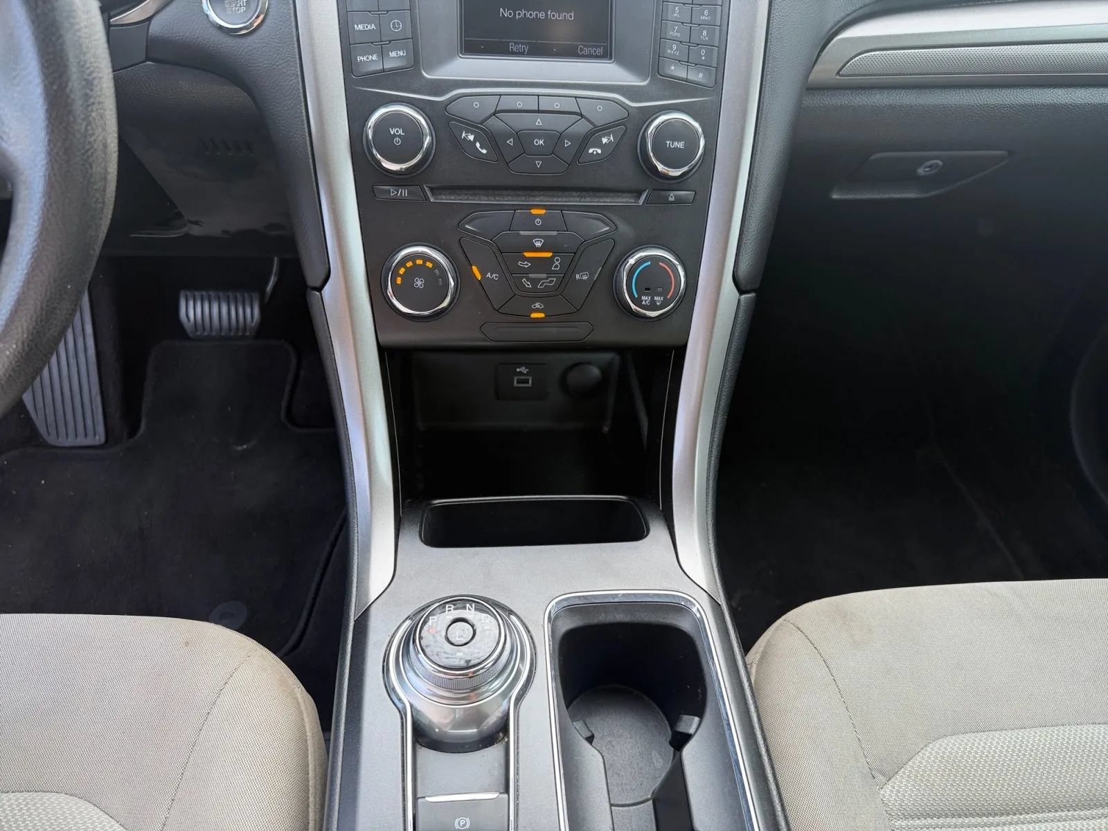 Used 2017 Ford Fusion S FWD image 12