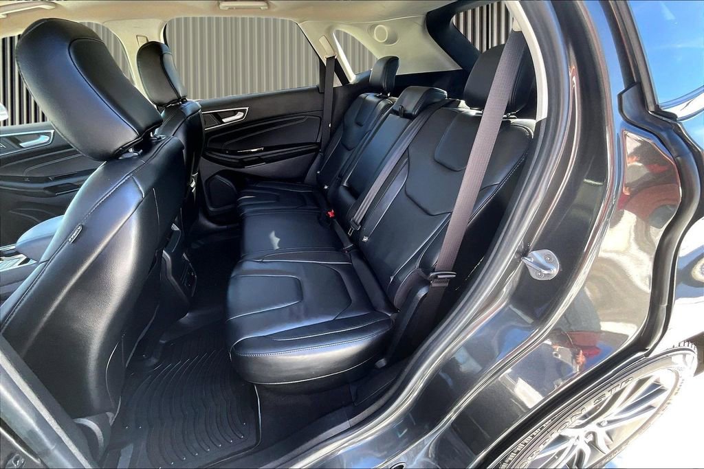 Used 2020 Ford Edge Titanium w/ Class II Trailer Tow Package image 27