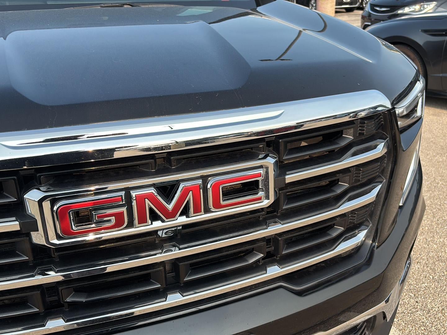 Used 2025 GMC Acadia Elevation AWD/4WD image 31