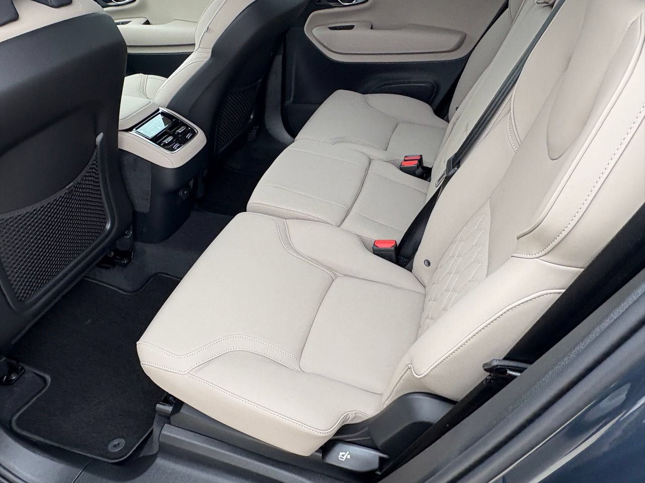 New 2026 Volvo XC90 B6 Plus AWD/4WD image 23