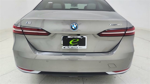 Used 2025 BMW i5 xDrive40 image 12