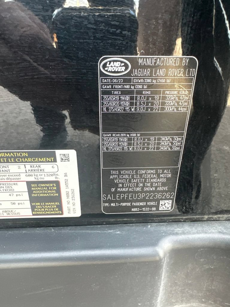 Used 2023 Land Rover Defender 130 SE AWD/4WD image 26