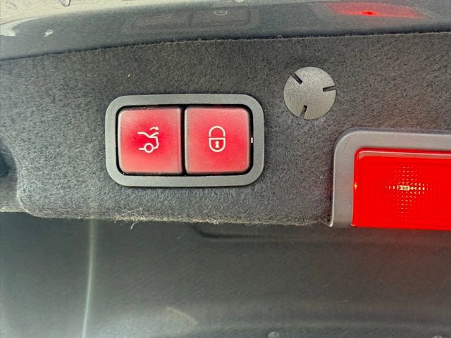 Used 2018 Mercedes-Benz C 300 4MATIC Sedan image 30