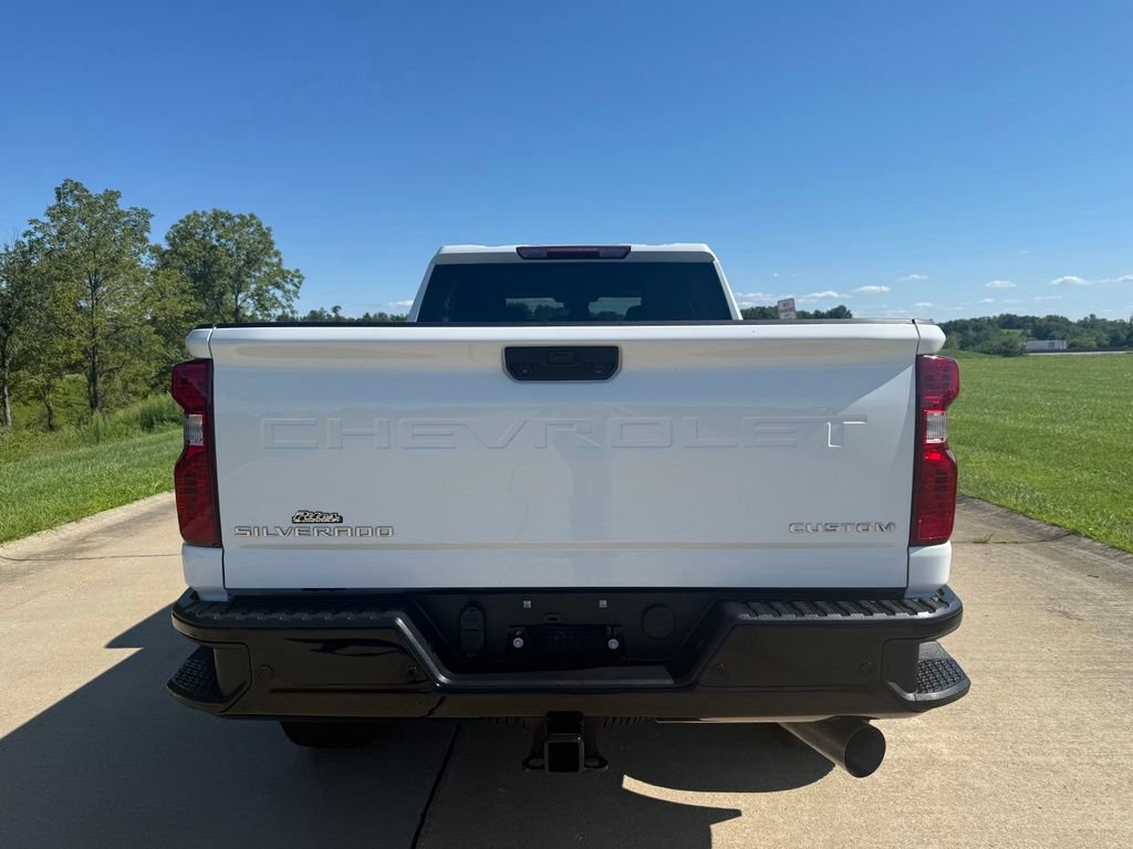 Used 2025 Chevrolet Silverado 2500 Custom w/ Custom Value Package RWD image 4