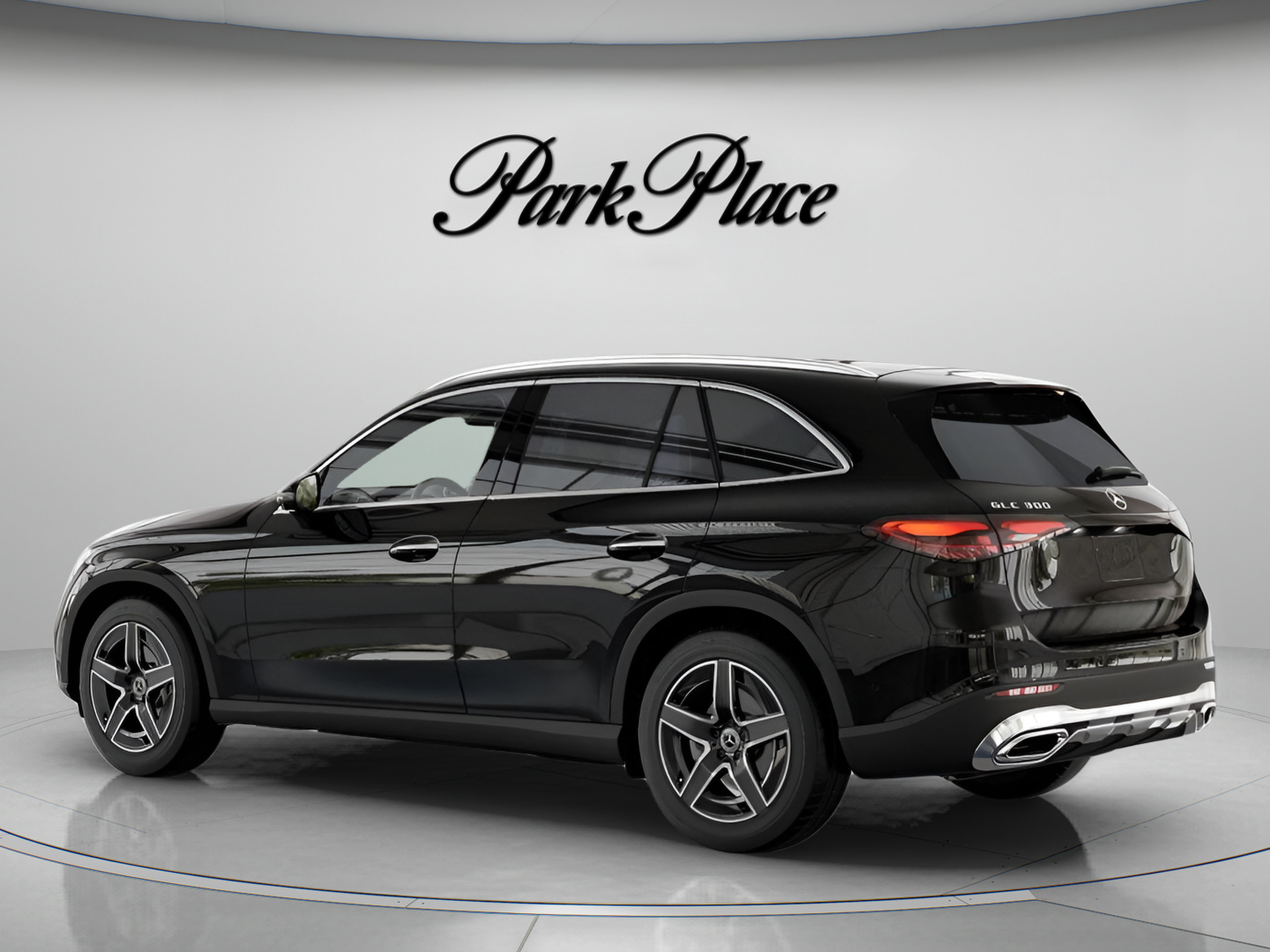 Used 2026 Mercedes-Benz GLC 300 4MATIC image 12