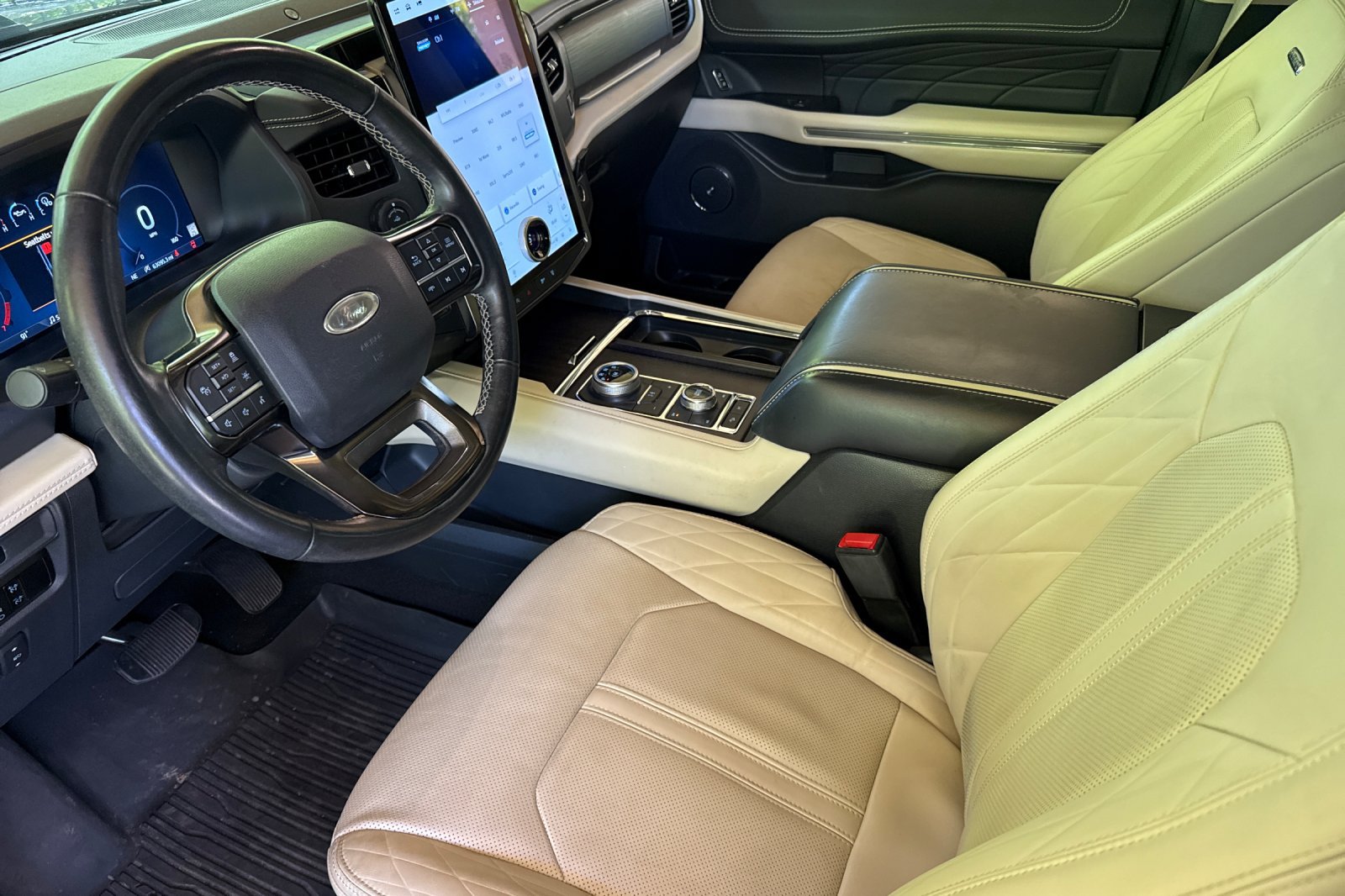 Used 2024 Ford Expedition Max Platinum AWD/4WD image 11