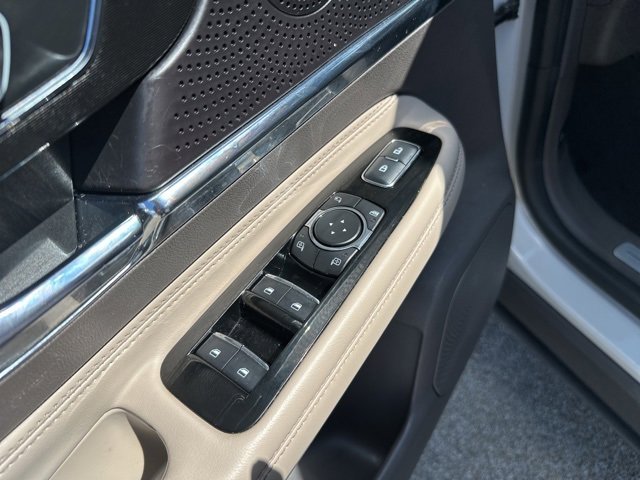 Used 2024 Lincoln Corsair FWD image 15