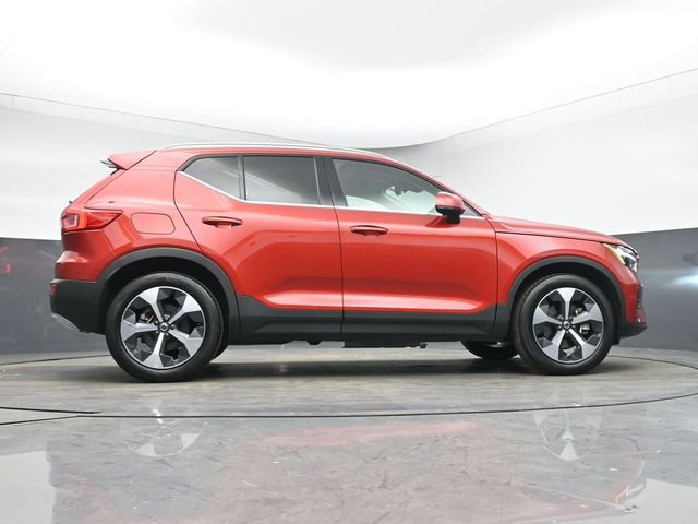 Used 2023 Volvo XC40 B4 Plus w/ Driver Assist Package FWD image 43
