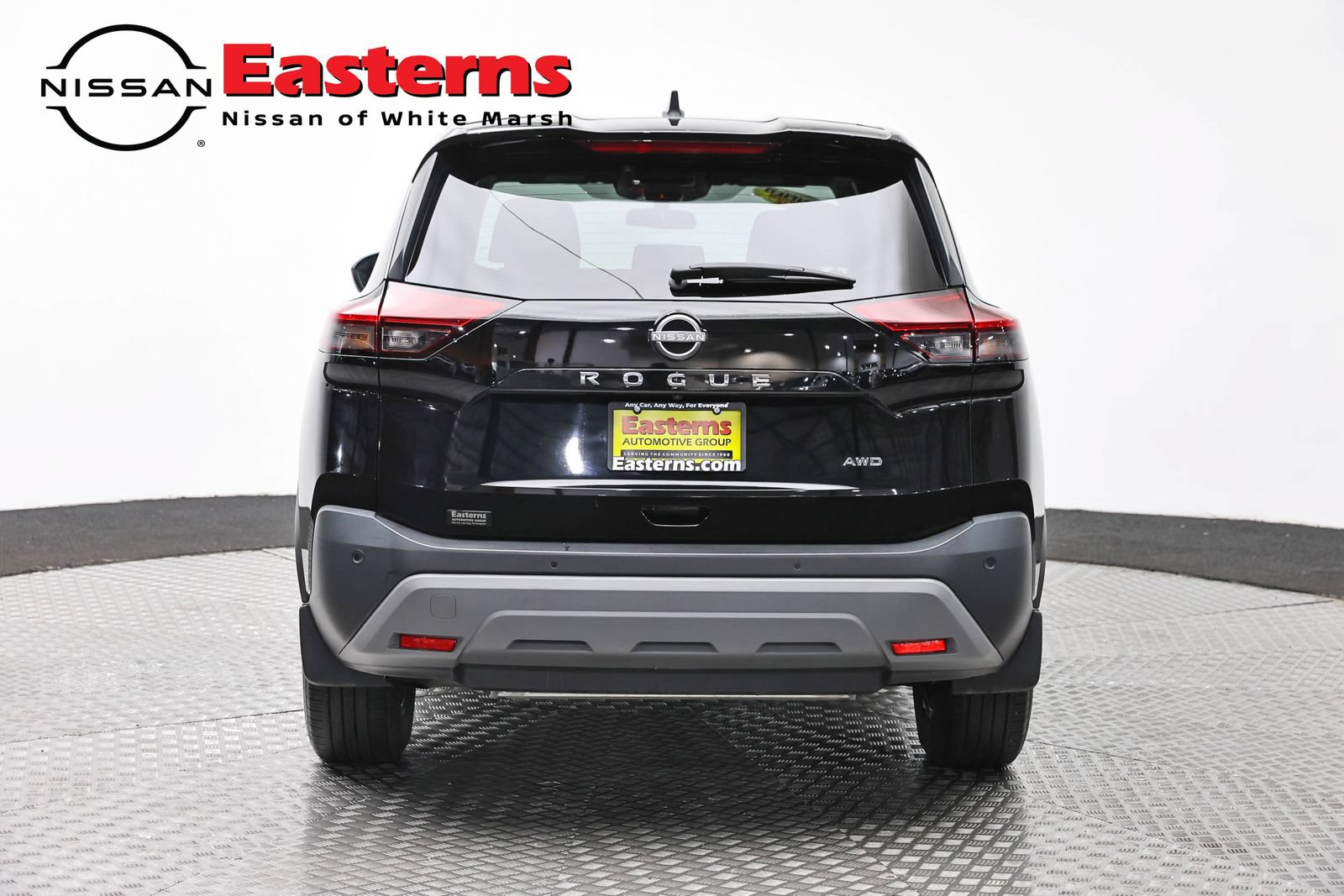 Used 2023 Nissan Rogue S AWD/4WD image 6