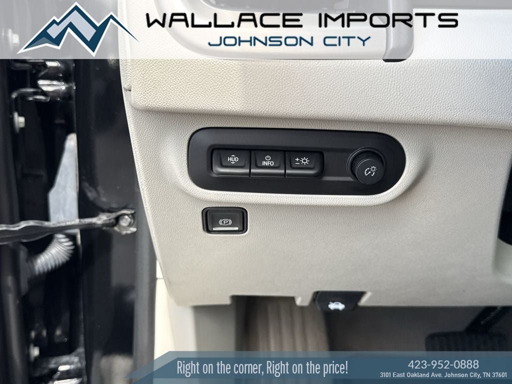 Used 2024 GMC Terrain Denali w/ Black Diamond Edition AWD/4WD image 33
