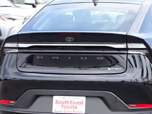 New 2026 Toyota Prius Plug-In Hybrid image 7