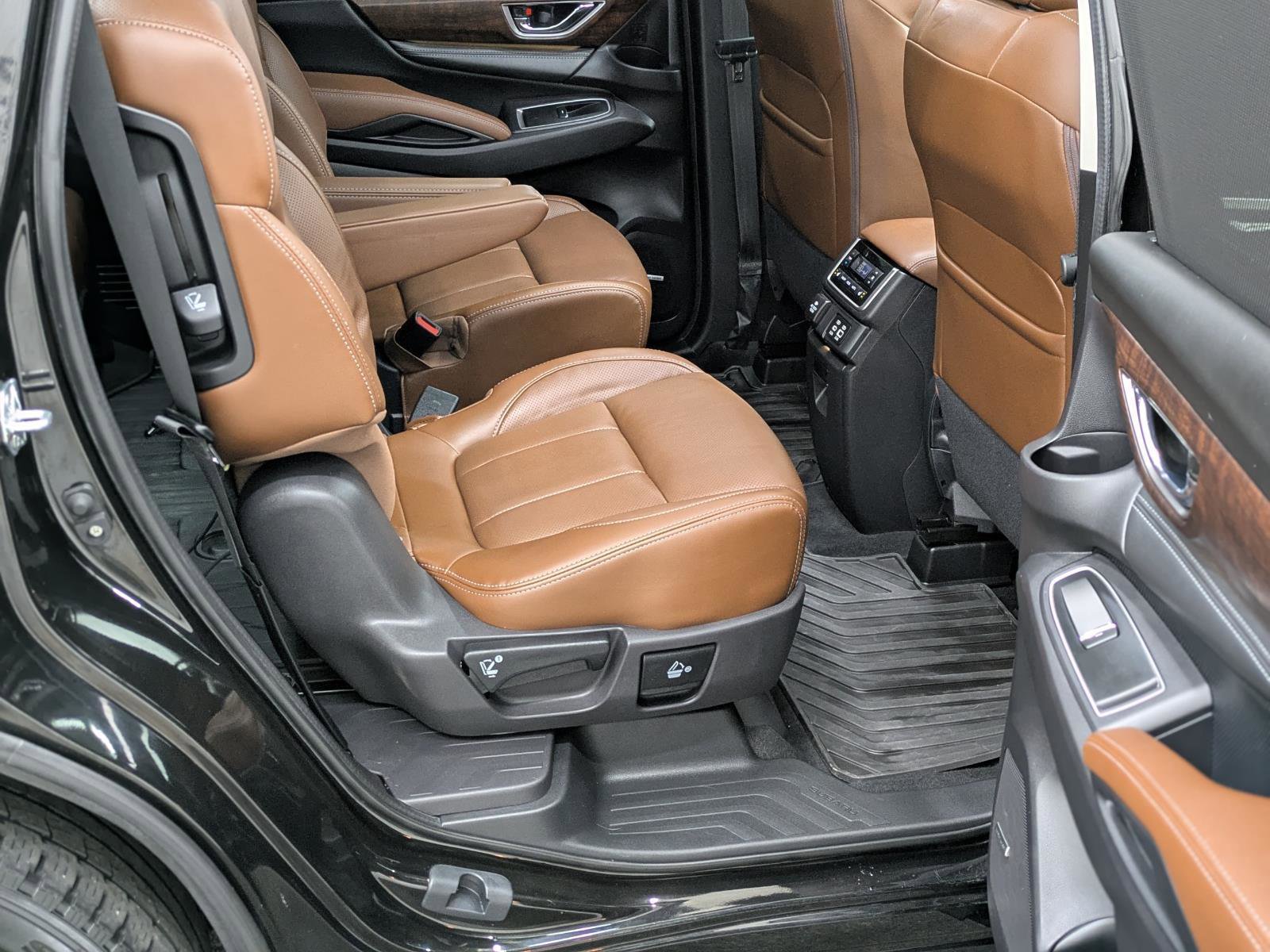 Used 2023 Subaru Ascent Touring image 30