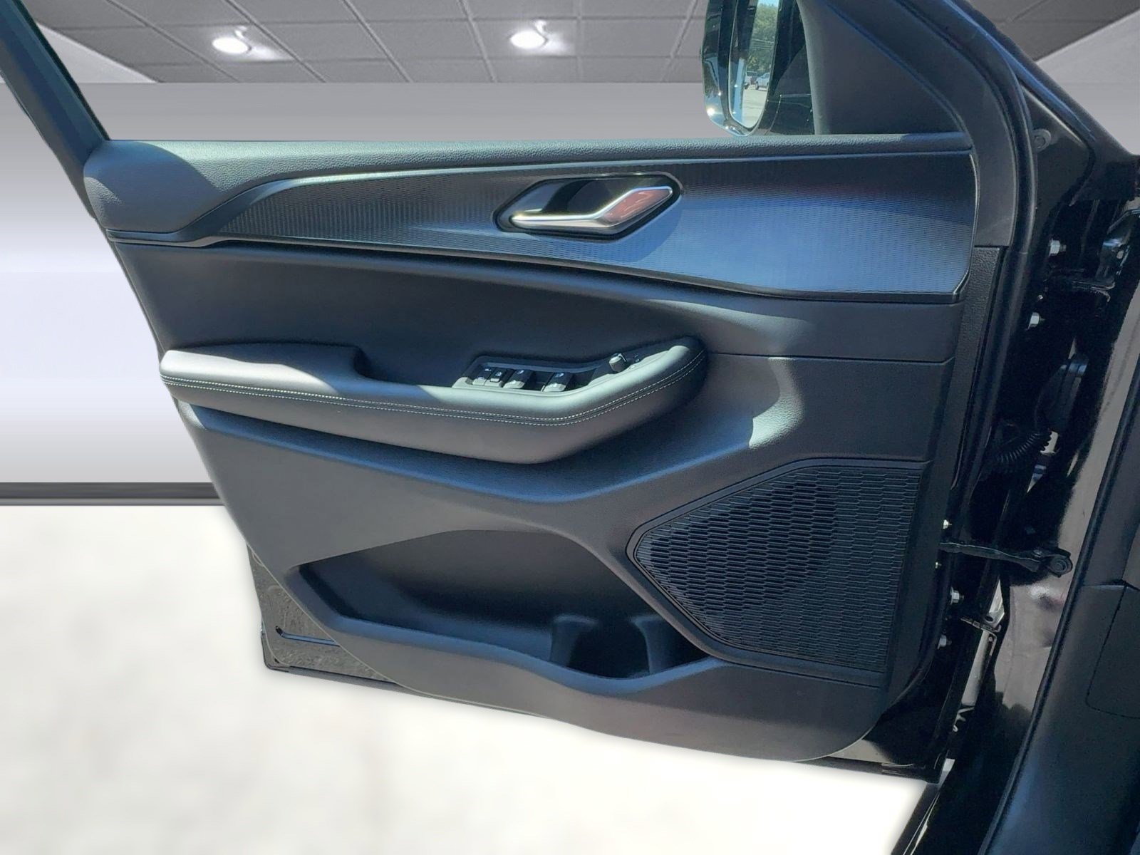 New 2025 Jeep Grand Cherokee Altitude image 29