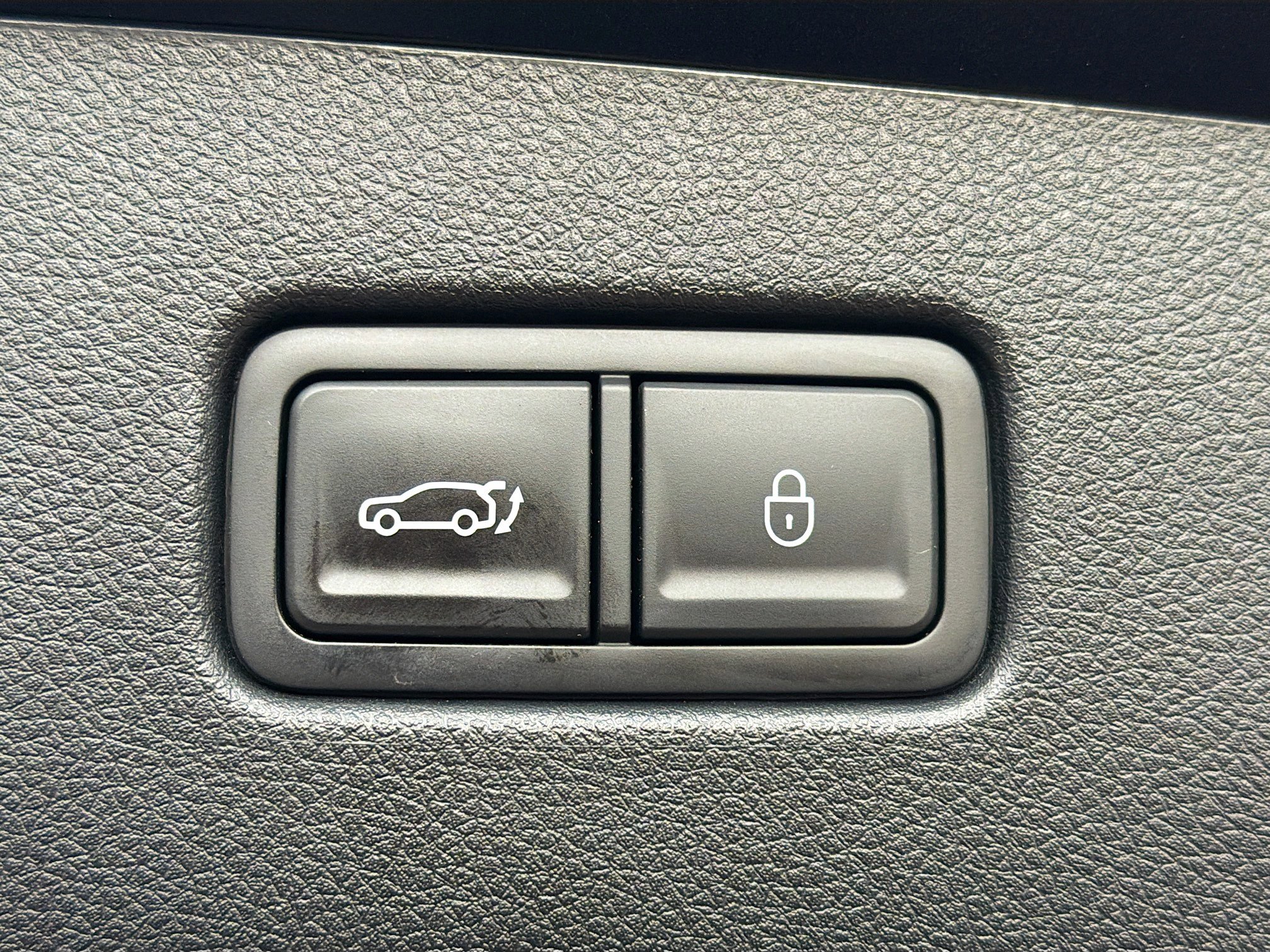 Used 2024 Genesis GV70 2.5T w/ Sport Prestige Package image 13