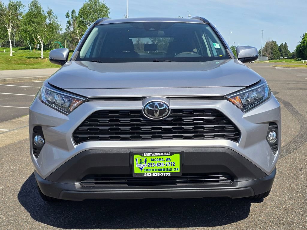 Used 2020 Toyota RAV4 XLE w/ Carpet Mat Package AWD/4WD image 8