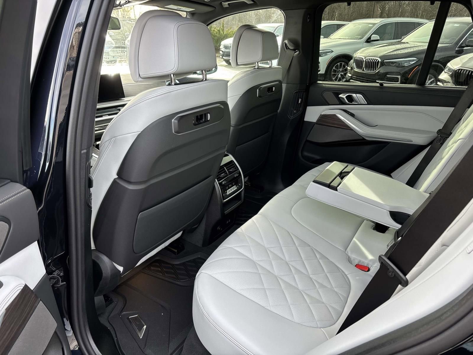 New 2026 BMW X5 xDrive40i w/ M Sport Package AWD/4WD image 27