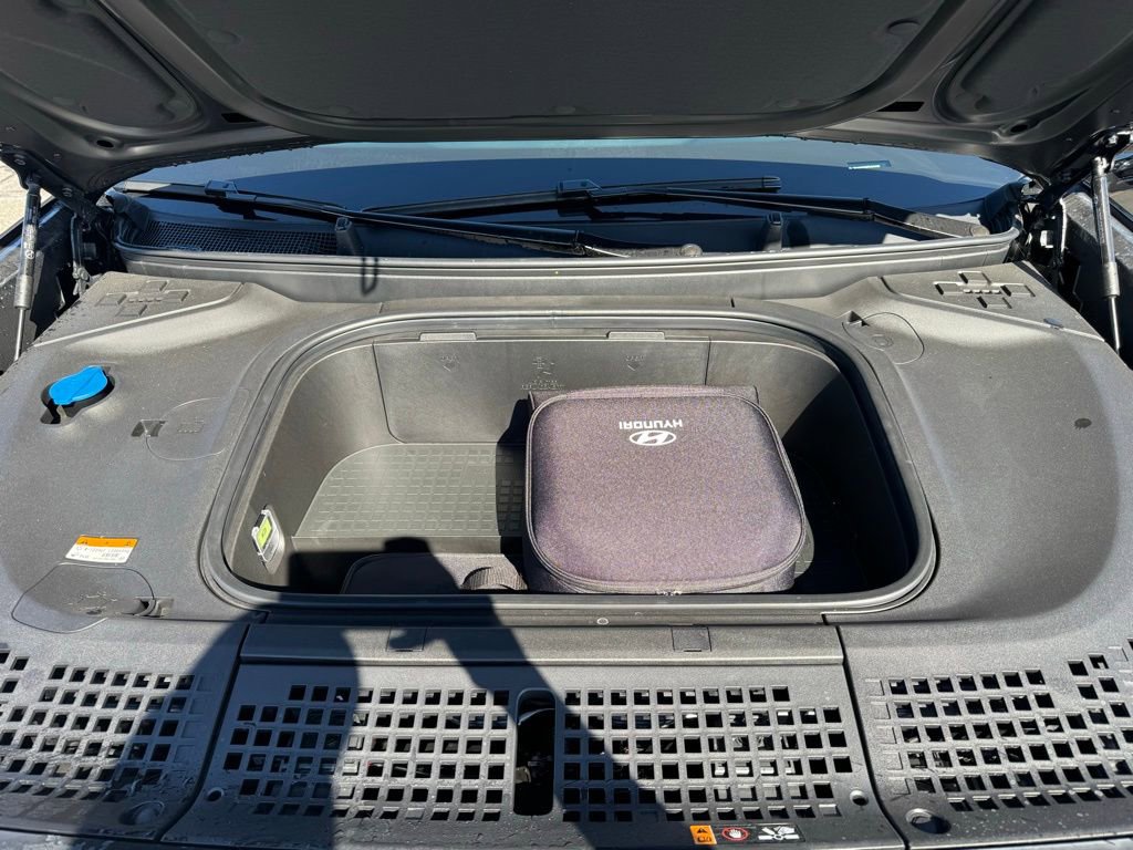 New 2026 Hyundai Ioniq 9 Limited AWD/4WD image 10